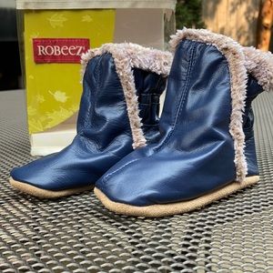 Robeez new in box boots 12-18 months